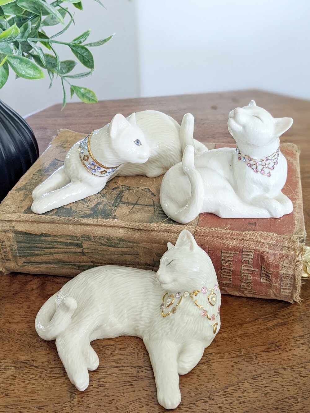 3 White Lenox Ceramic Cat Figurine with Rhinestone Collar